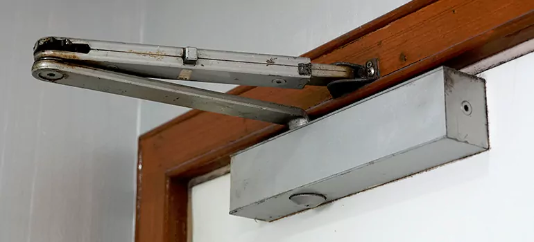 Door Closer Setup in Jasmine Estates, FL