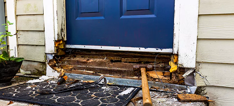 Broken Door Jamb Repair in Jasmine Estates, FL