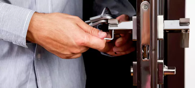 Local Multi Point Door Installation Experts in Jasmine Estates, FL