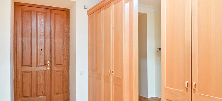 Glass Closet Door Repair in Jasmine Estates, FL