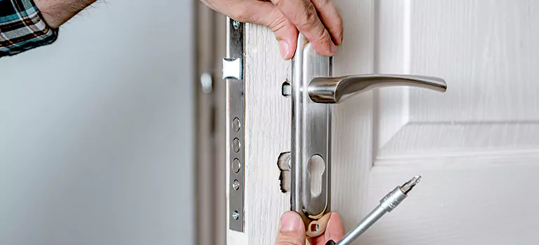 Front Door Knob Repair in Jasmine Estates, FL